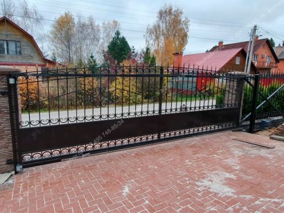Кованые ворота откатные Арт.ВХКО-17 купить в Москве