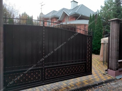Кованые ворота откатные Арт.ВХКО-25 купить в Москве