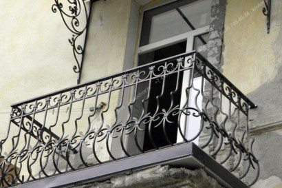 Кованые балконы купить под ключ фотография 