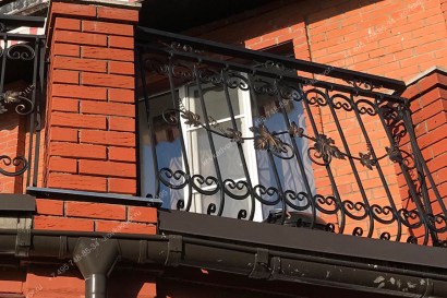 Ограждения из ковки на балкон заказать в москве фотография