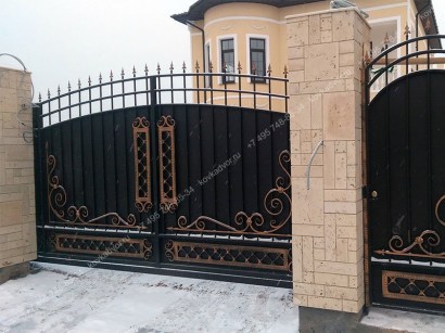 Кованые откатные ворота с электроприводом фото купить в Москве