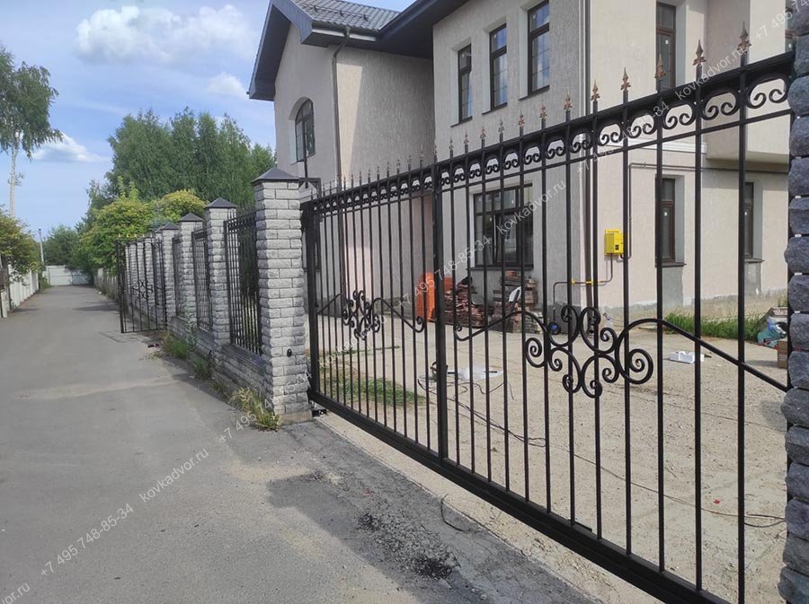 Кованые ворота откатные Арт.ВХКО-13 купить в Москве