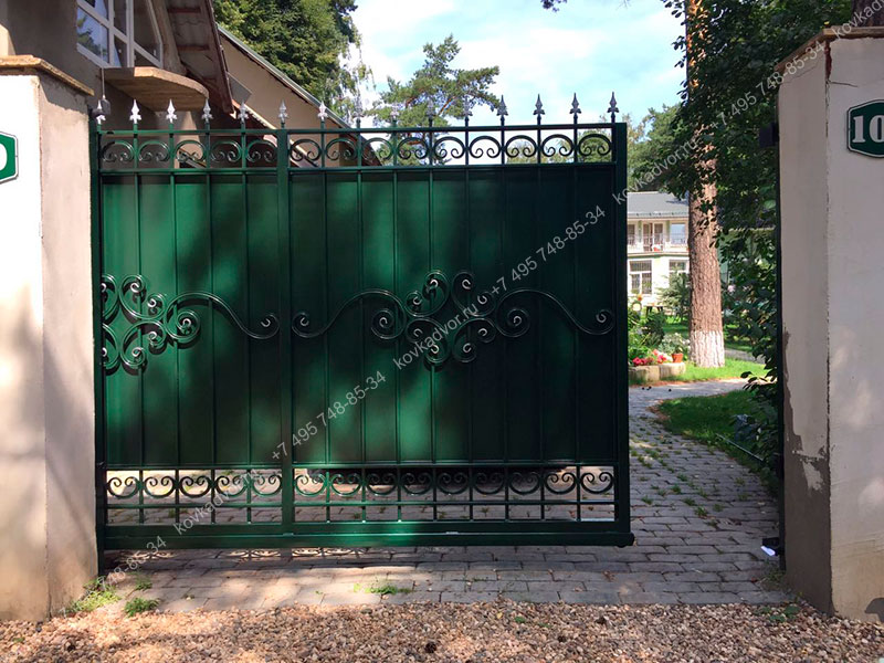 Кованые ворота откатные Арт.ВХКО-43 купить в Москве